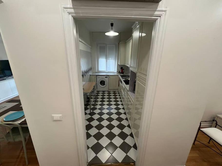 Appartamento Spazioso In Centro Piacenza Exterior foto