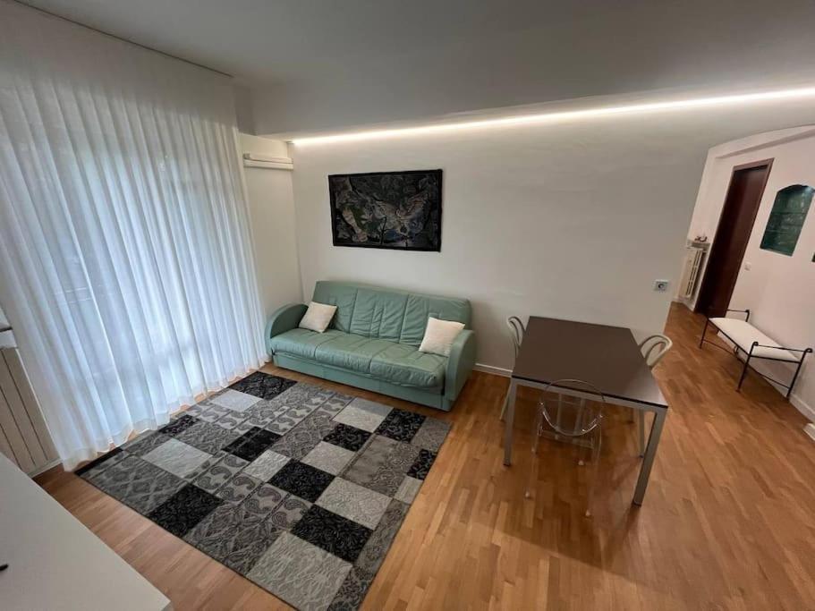 Appartamento Spazioso In Centro Piacenza Exterior foto